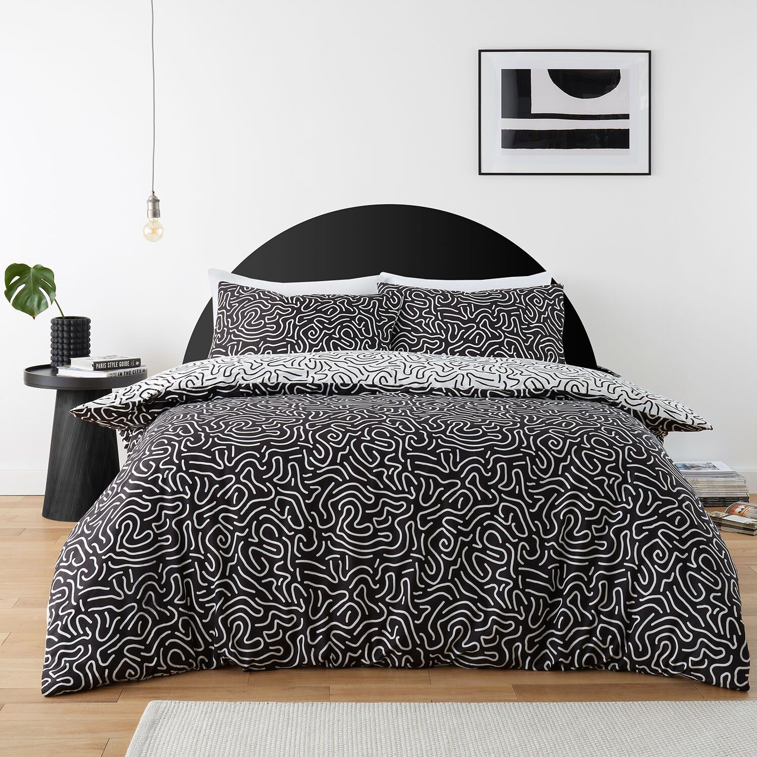 Berlin Doodle Duvet Set - White and Black / King Image 2