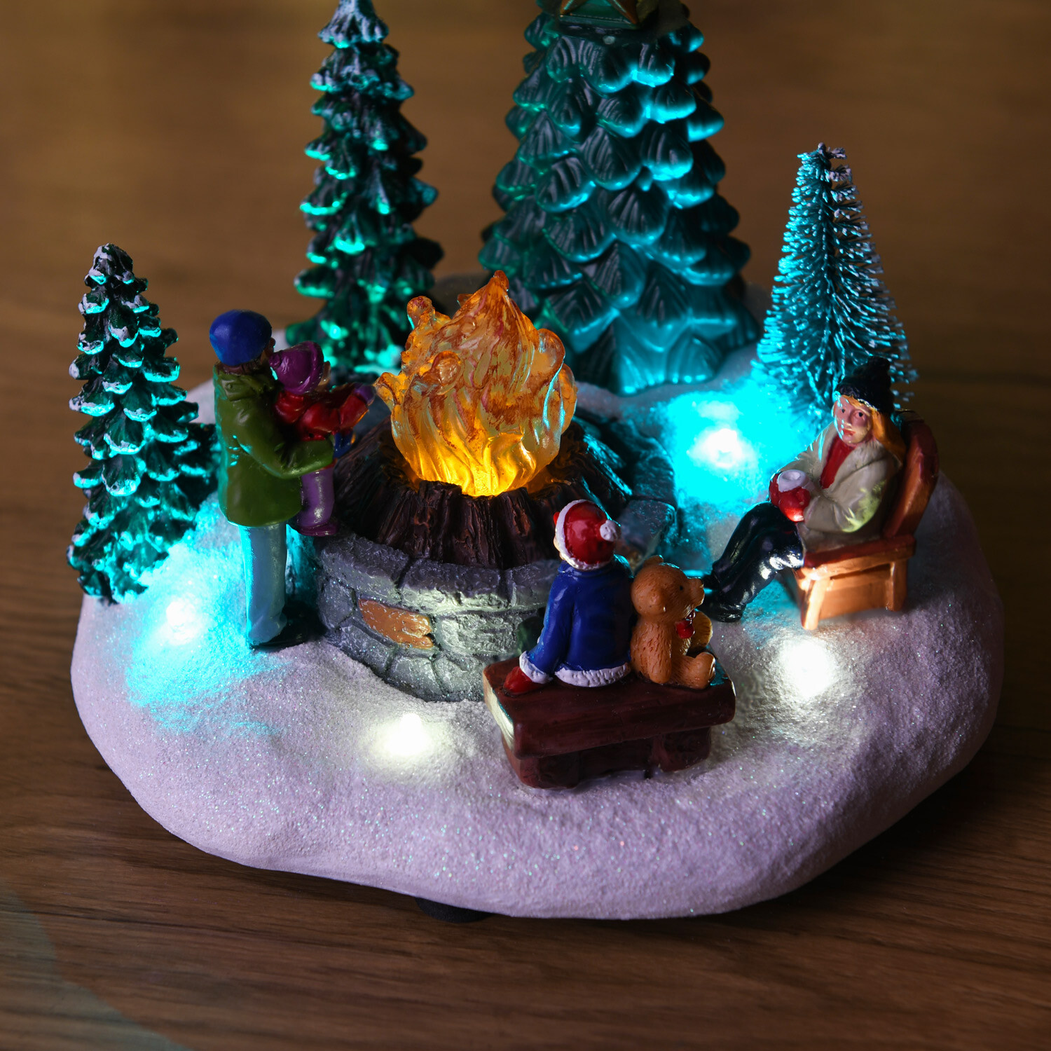 Rotating Santa Bonfire Scene Image 6