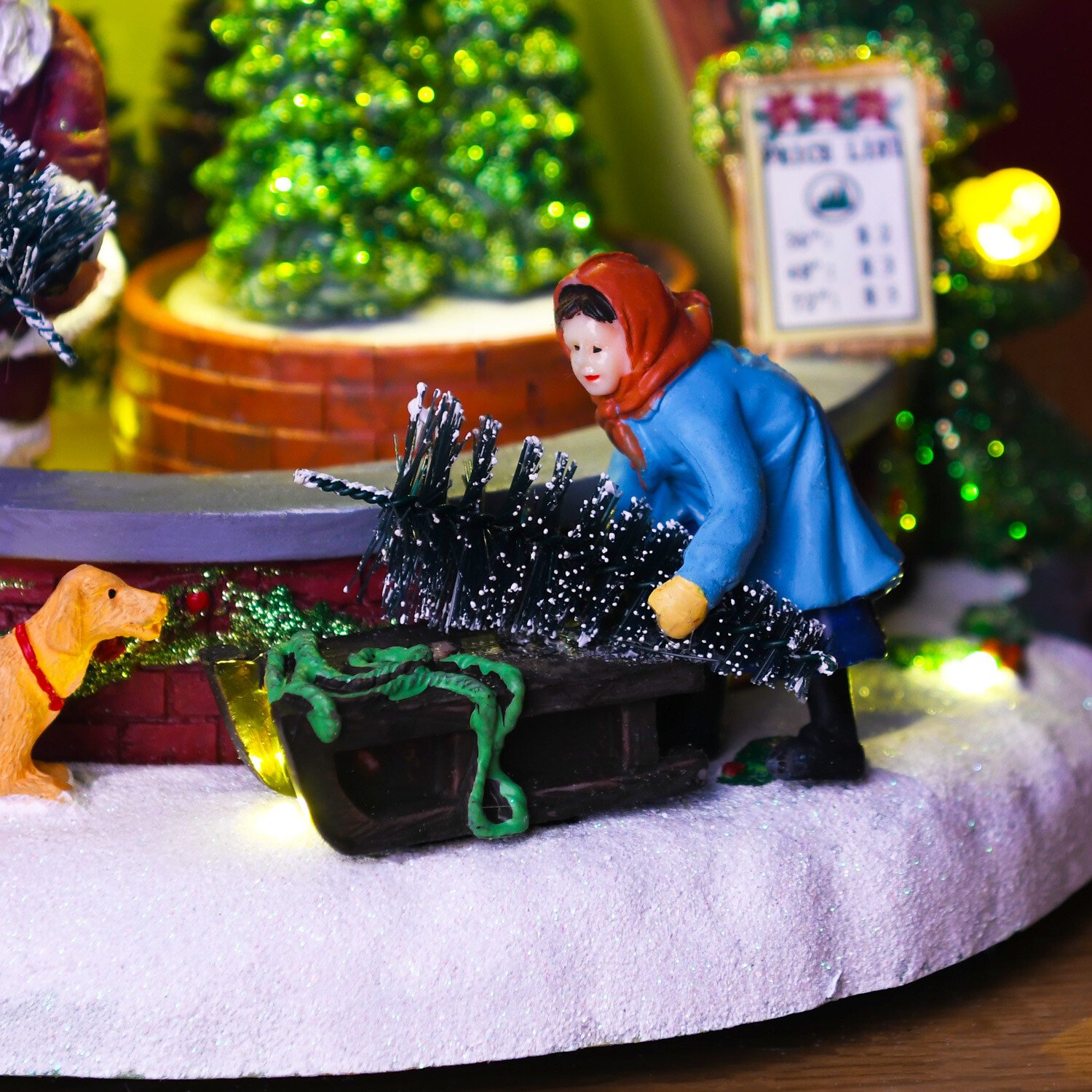 Christmas Tree Scene Decoration Green Image 6