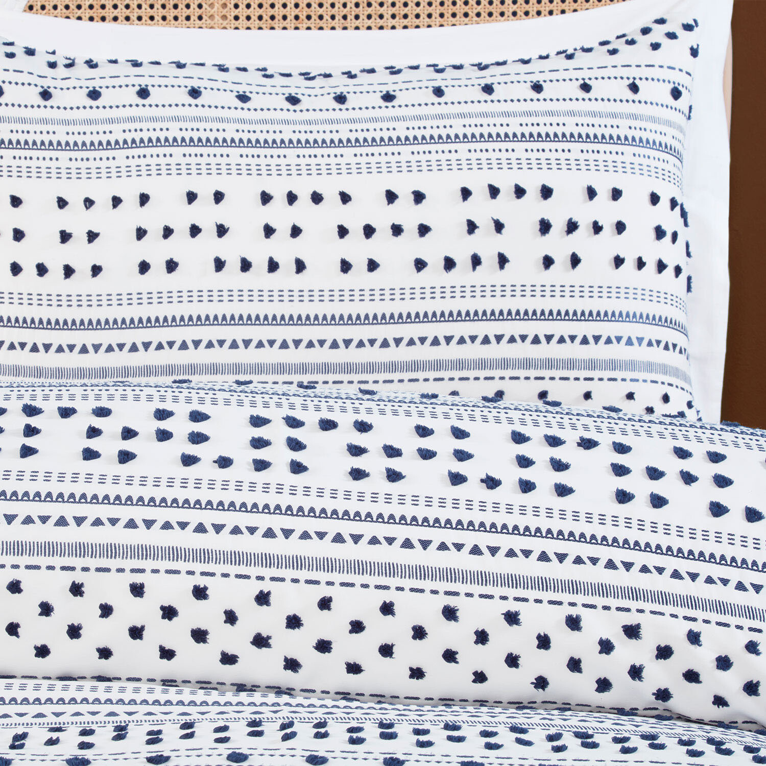 Berkley Duvet Set Navy and White King Image 2