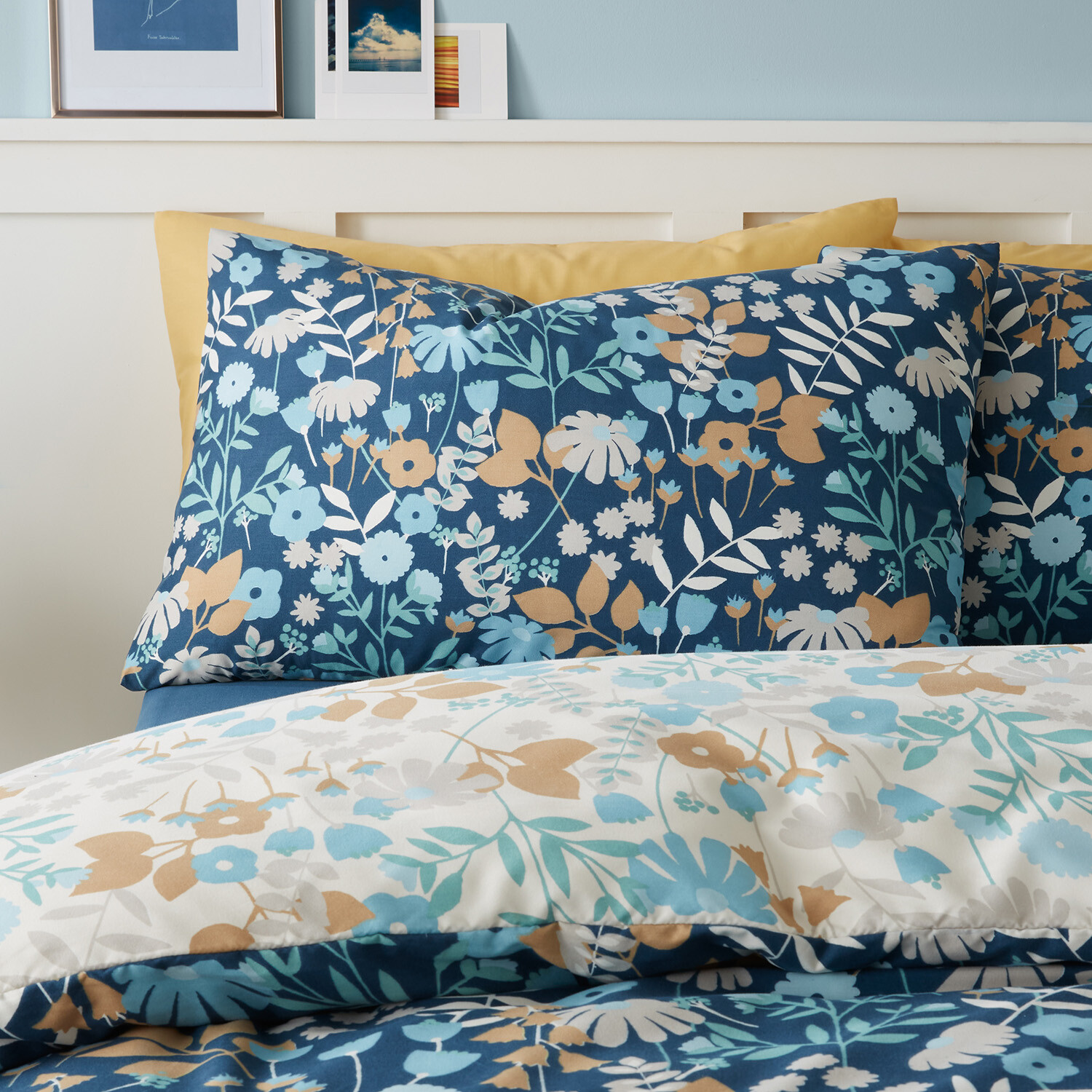 Posie Floral Bedding Set - Navy / Single Image 5