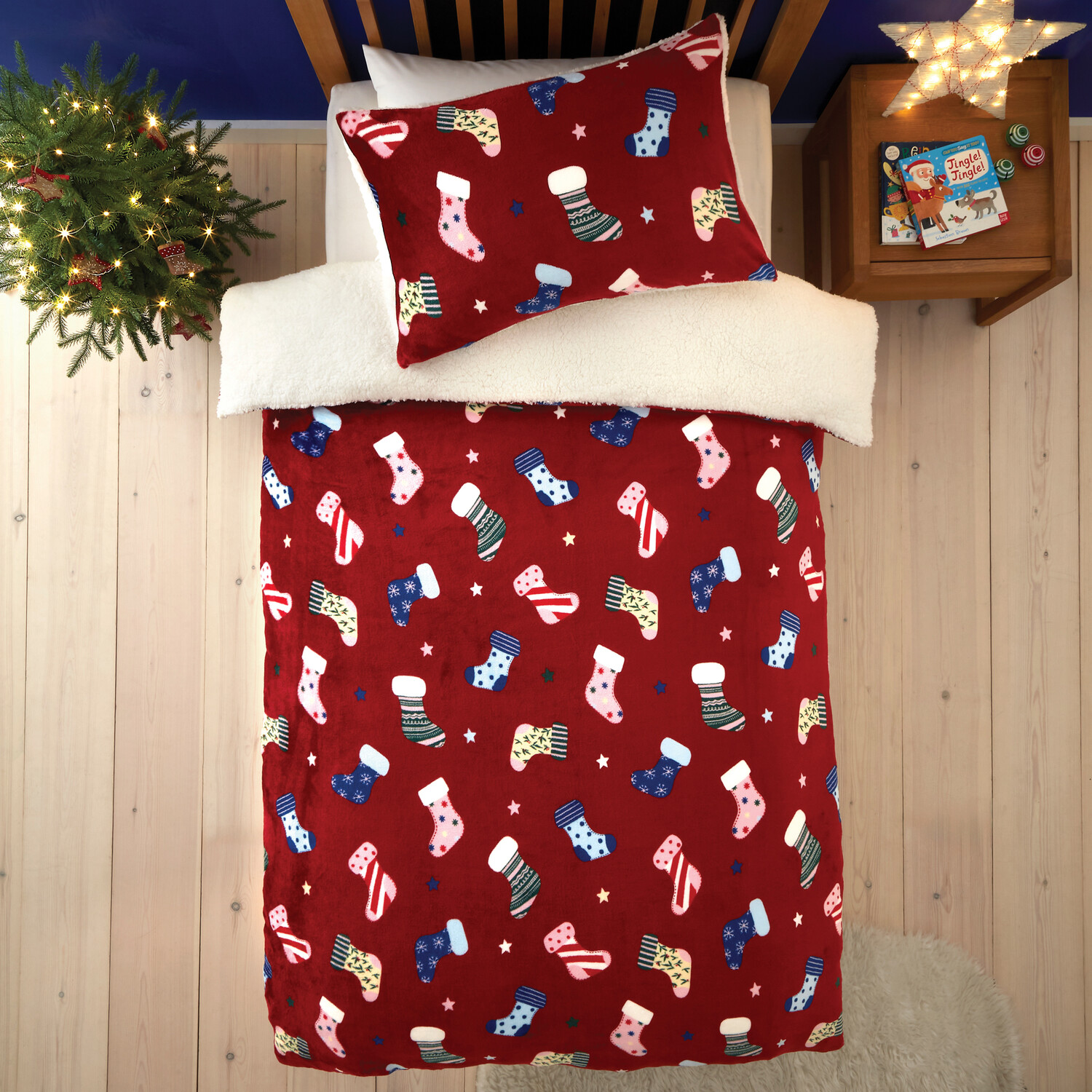 Christmas Stockings Fleece Duvet Set Red Single Image 4