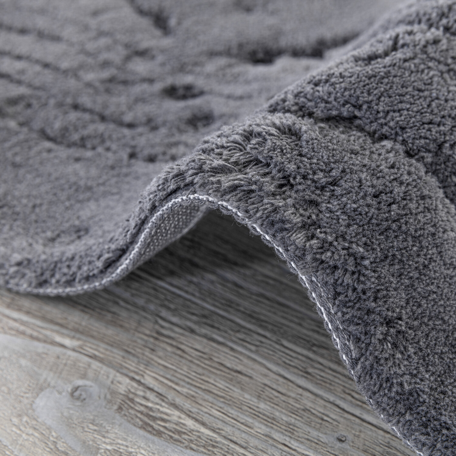 Aspen Wood Bath Mat - Dark Grey / 70cm Image 3