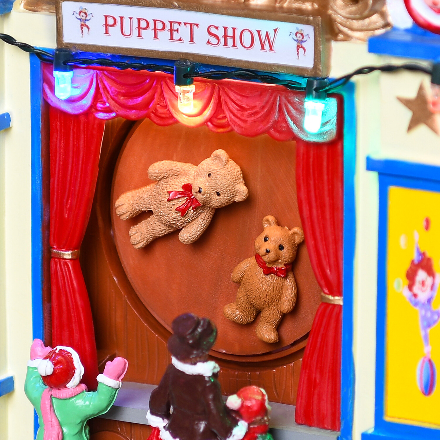 Christmas Fair Game Scene Image 4