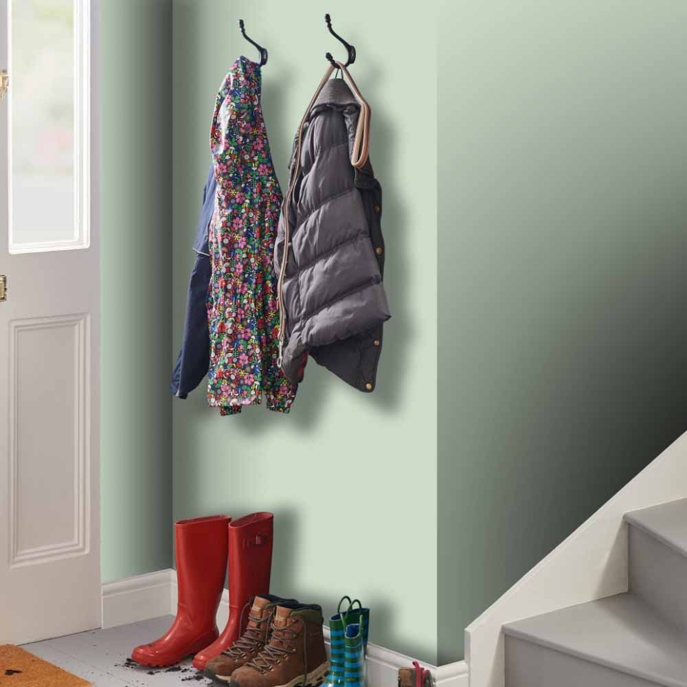 Wilko Tough & Washable Whispering Sage Matt Emulsion Paint 2.5L Image 5