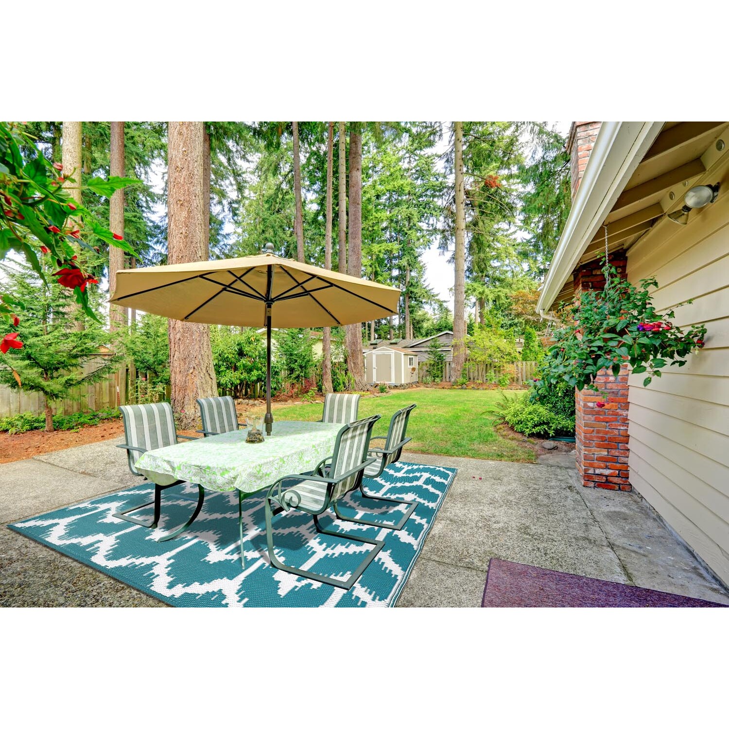 Chevron Outdoor Rug - Teal Image 4