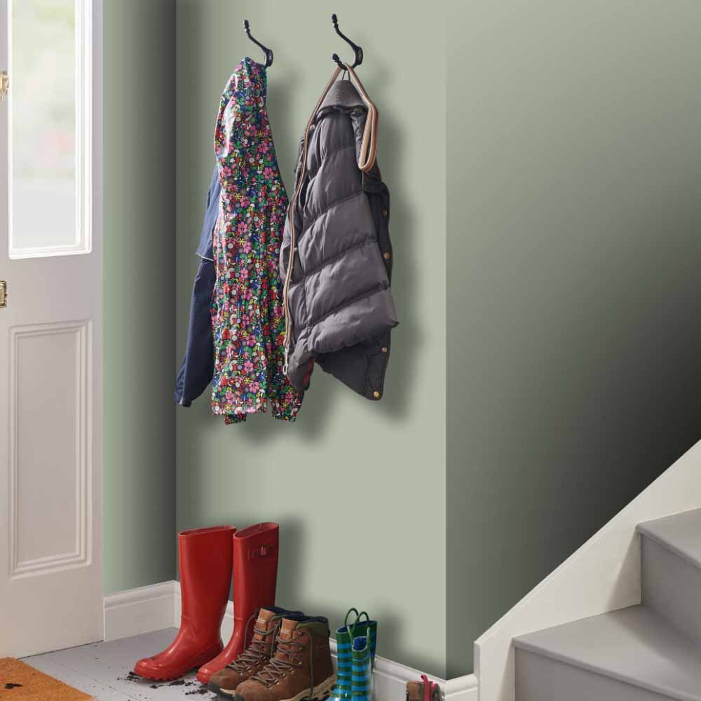 Wilko Tough & Washable English Sage Matt Emulsion Paint 2.5L Image 5