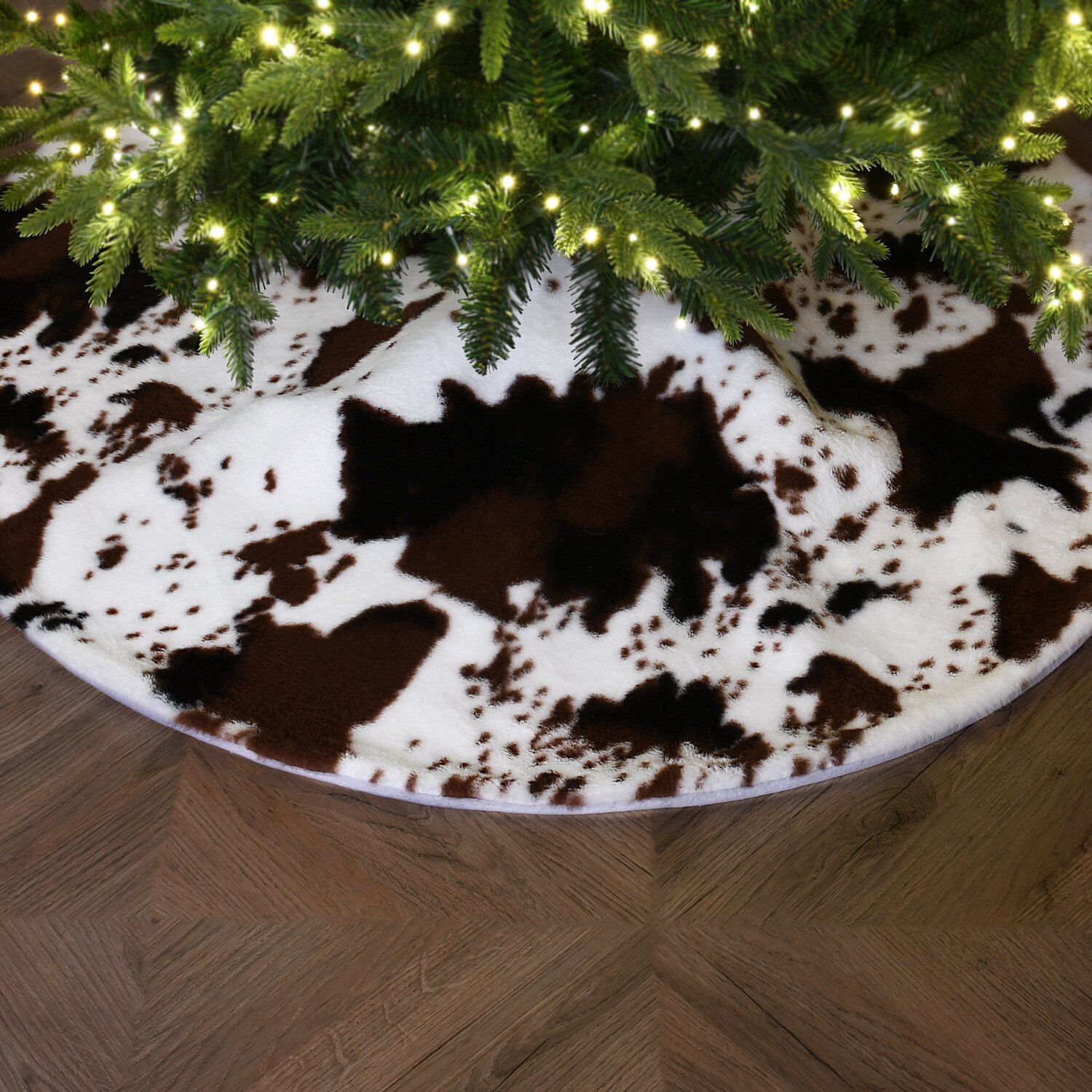 Cow Print Tree Skirt White Image 2