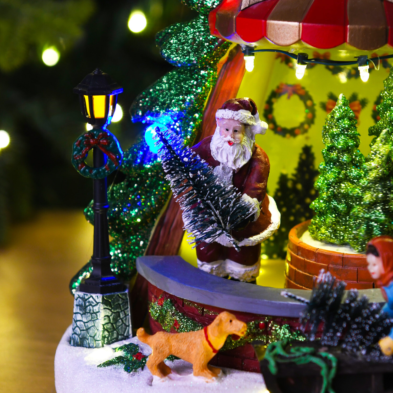 Christmas Tree Scene Decoration Green Image 5