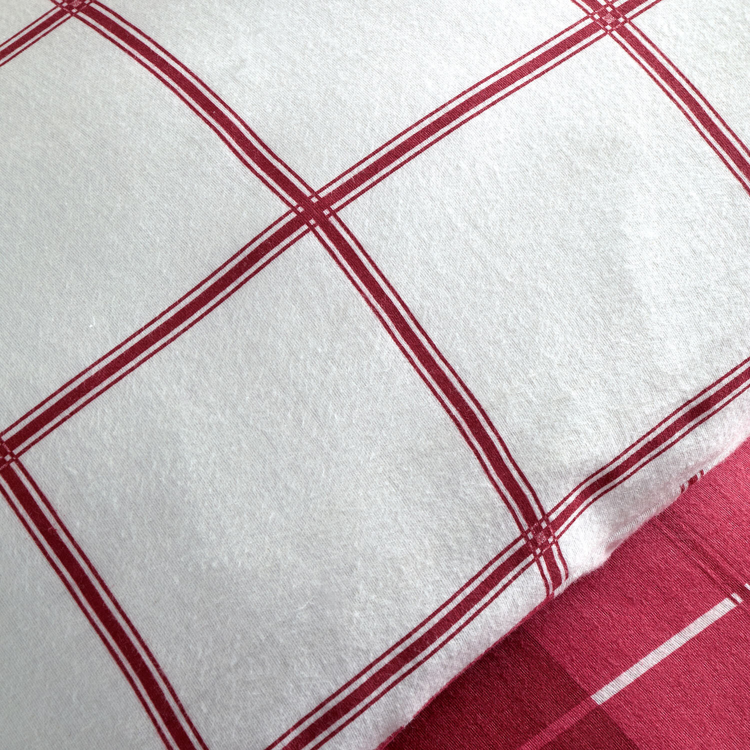 Finlay Check Duvet Set Red - Red / King Image 4