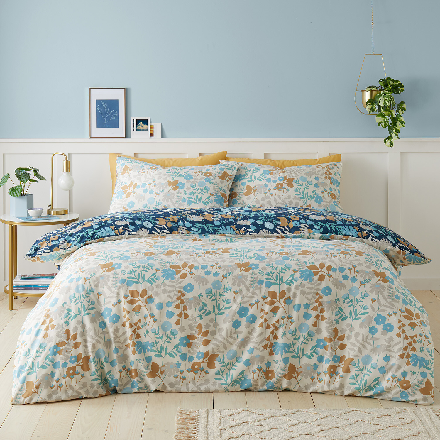 Posie Floral Bedding Set - Navy / Single Image 2