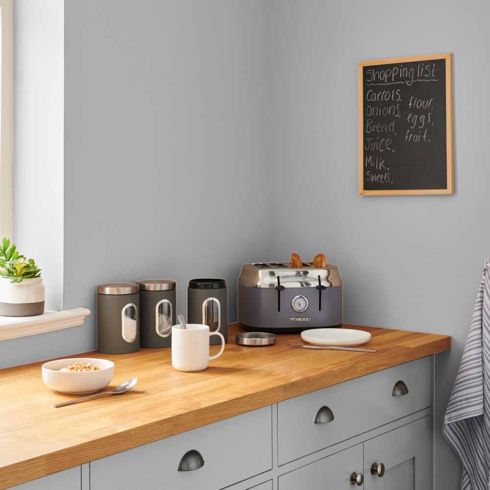 Wilko Kitchen Pure Brilliant White Matt Emulsion Paint 2.5L Image 5