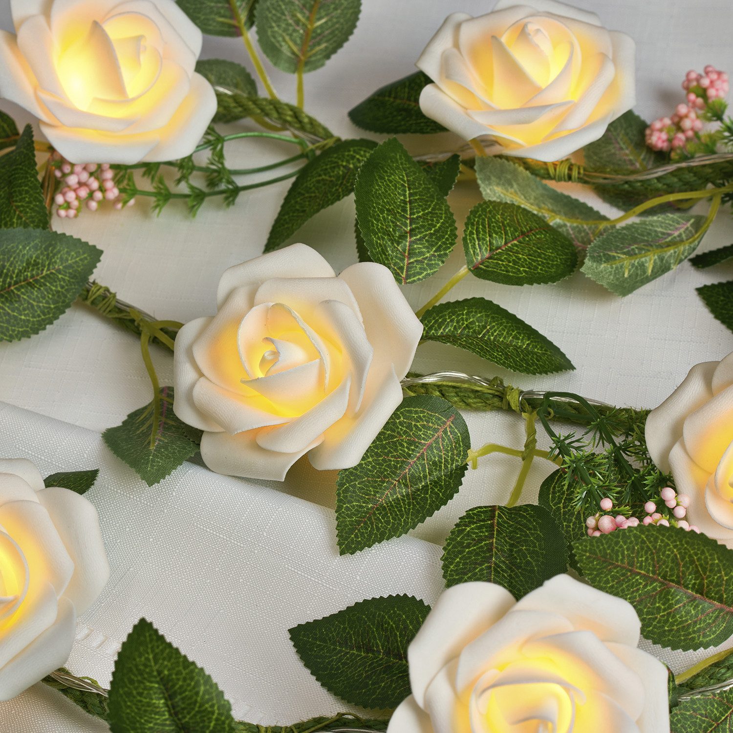 16 LED White Rose Garland String Light Image 3