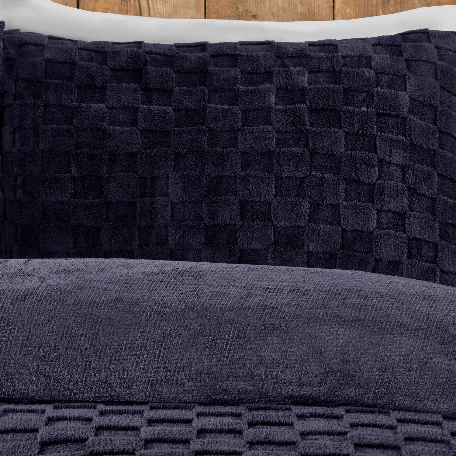 Dakota Checkerboard Fleece Duvet Set Navy King Image 2