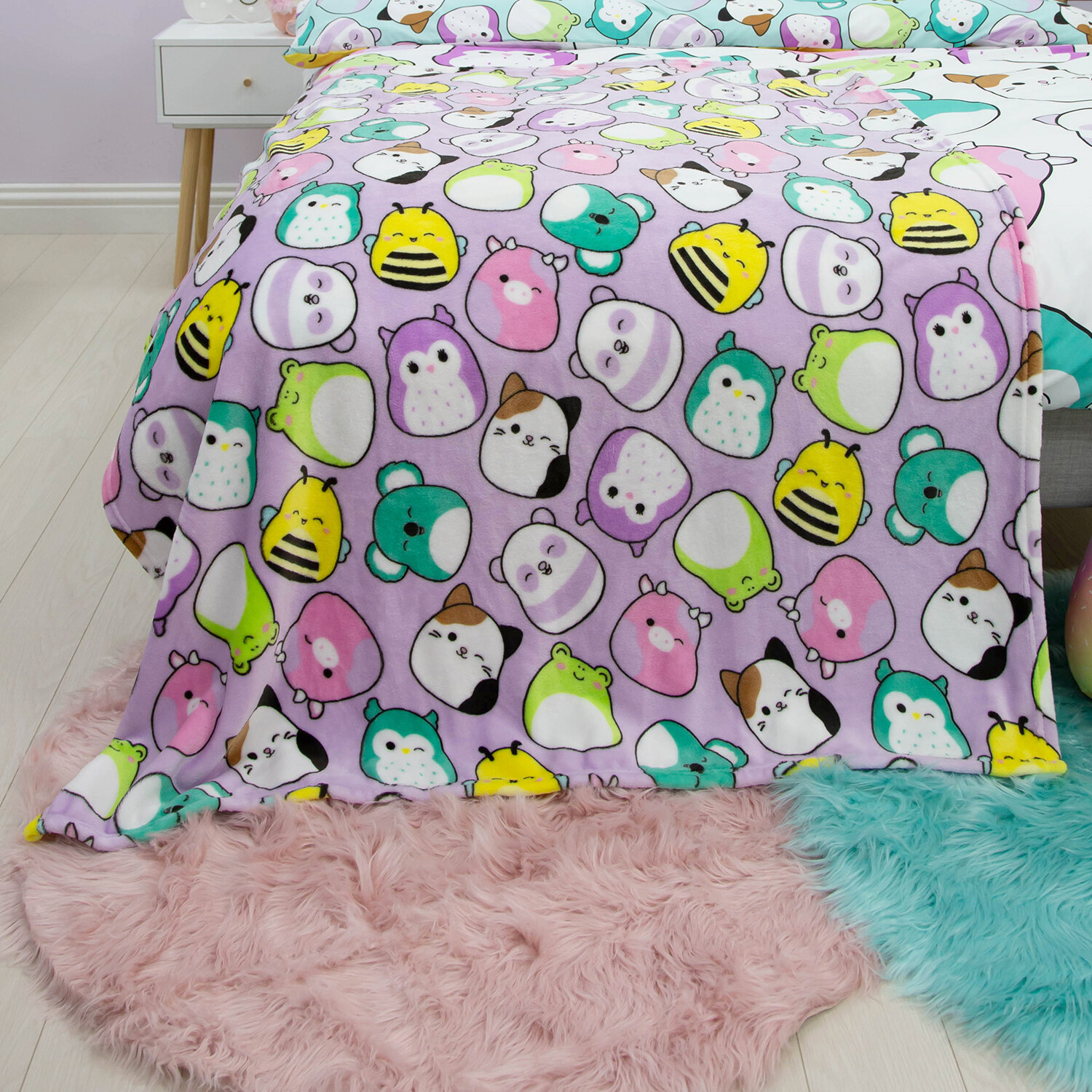 Squishmallows Playful Fleece Throw - Multicolour Image 3