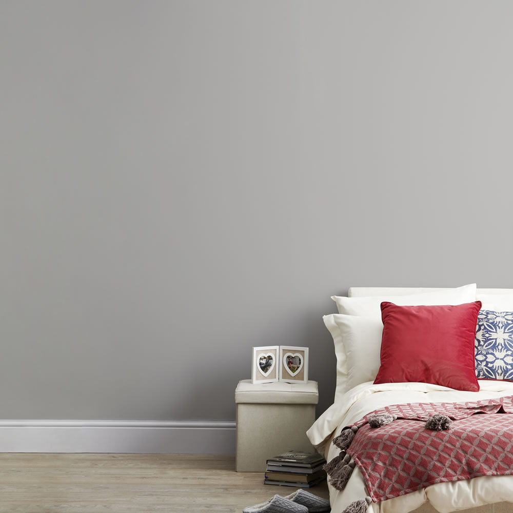 Wilko Walls & Ceiling Grey Matt Emulsion Paint 10L Image 4