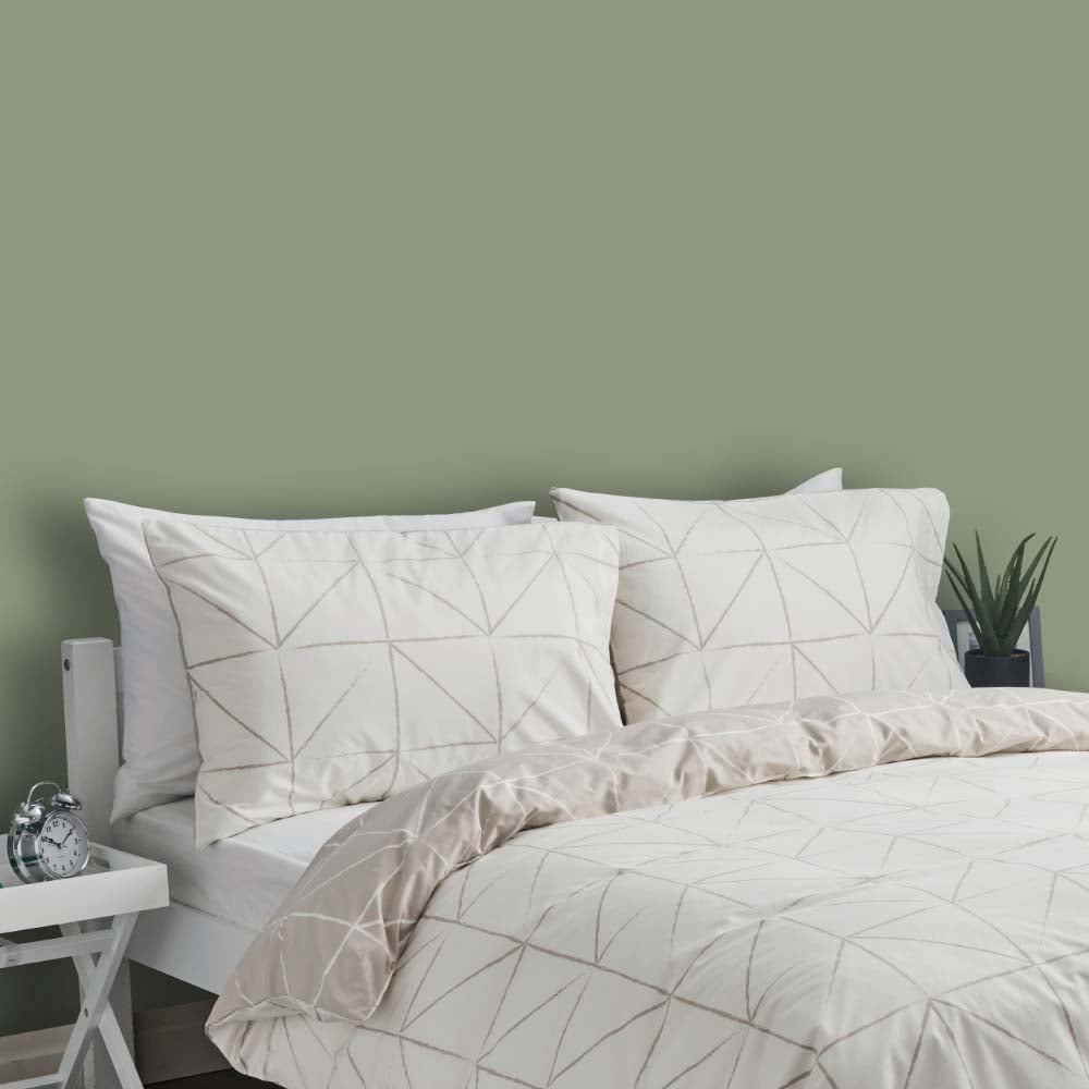 Wilko Walls & Ceilings Deep Sage Silk Emulsion Paint 2.5L Image 5