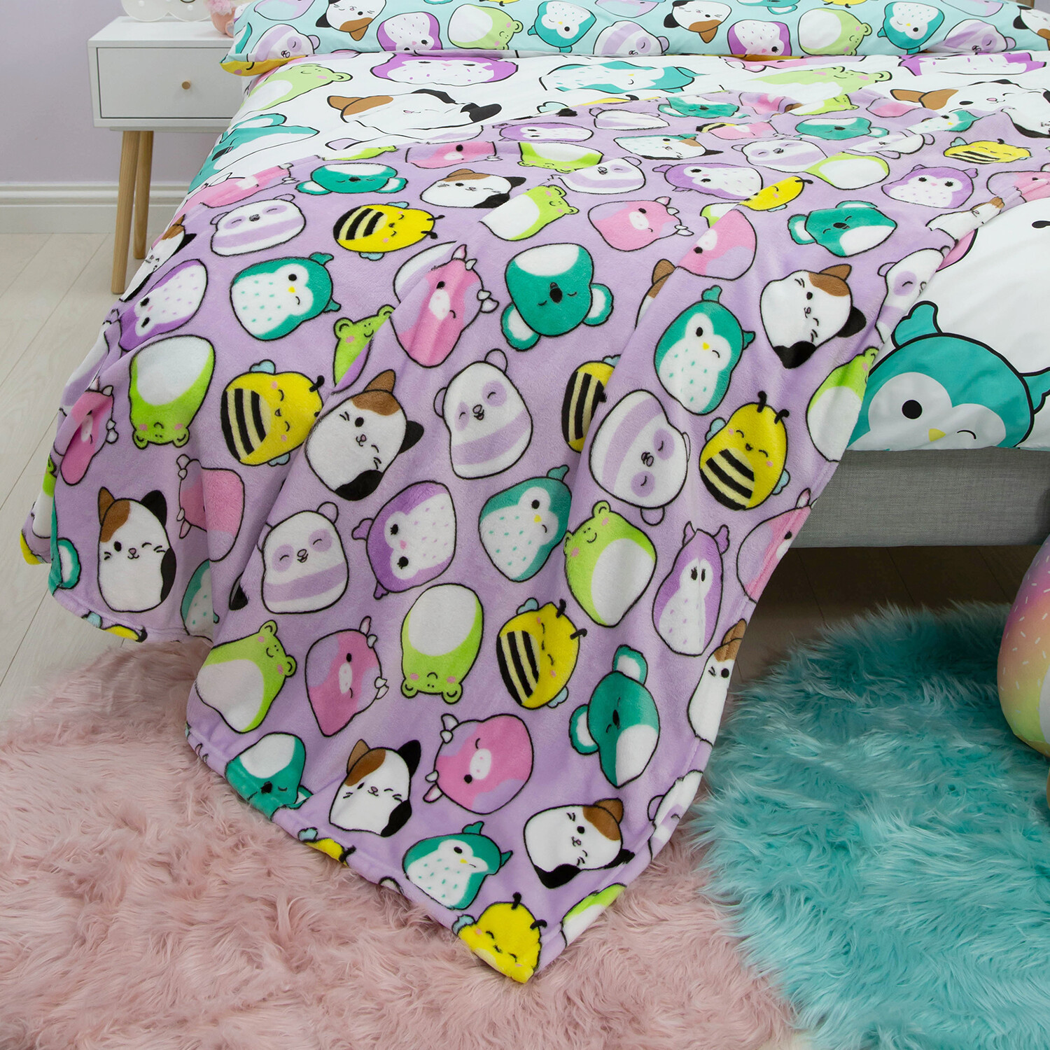Squishmallows Playful Fleece Throw - Multicolour Image 4