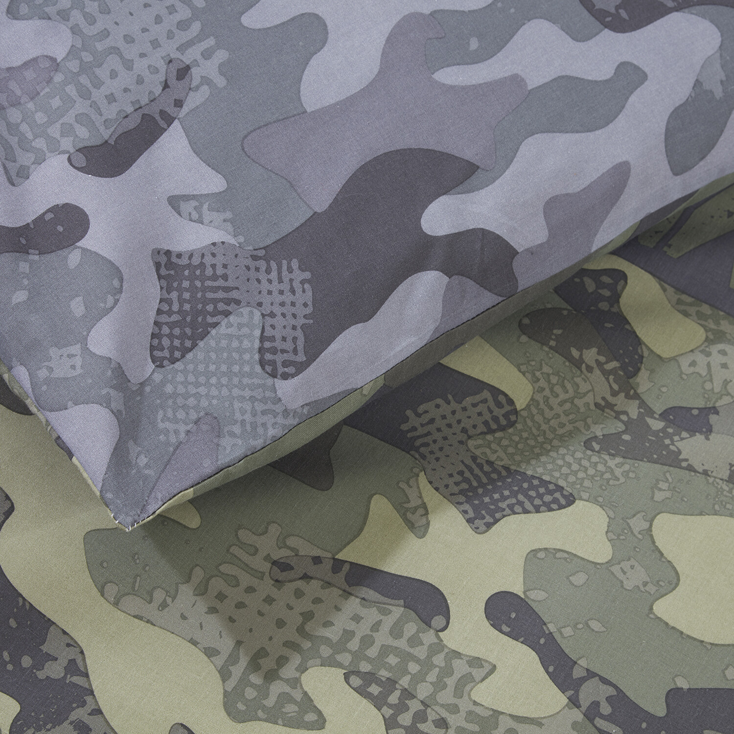 Be Wild Camouflage Duvet Cover and Pillow Case Set Image 4