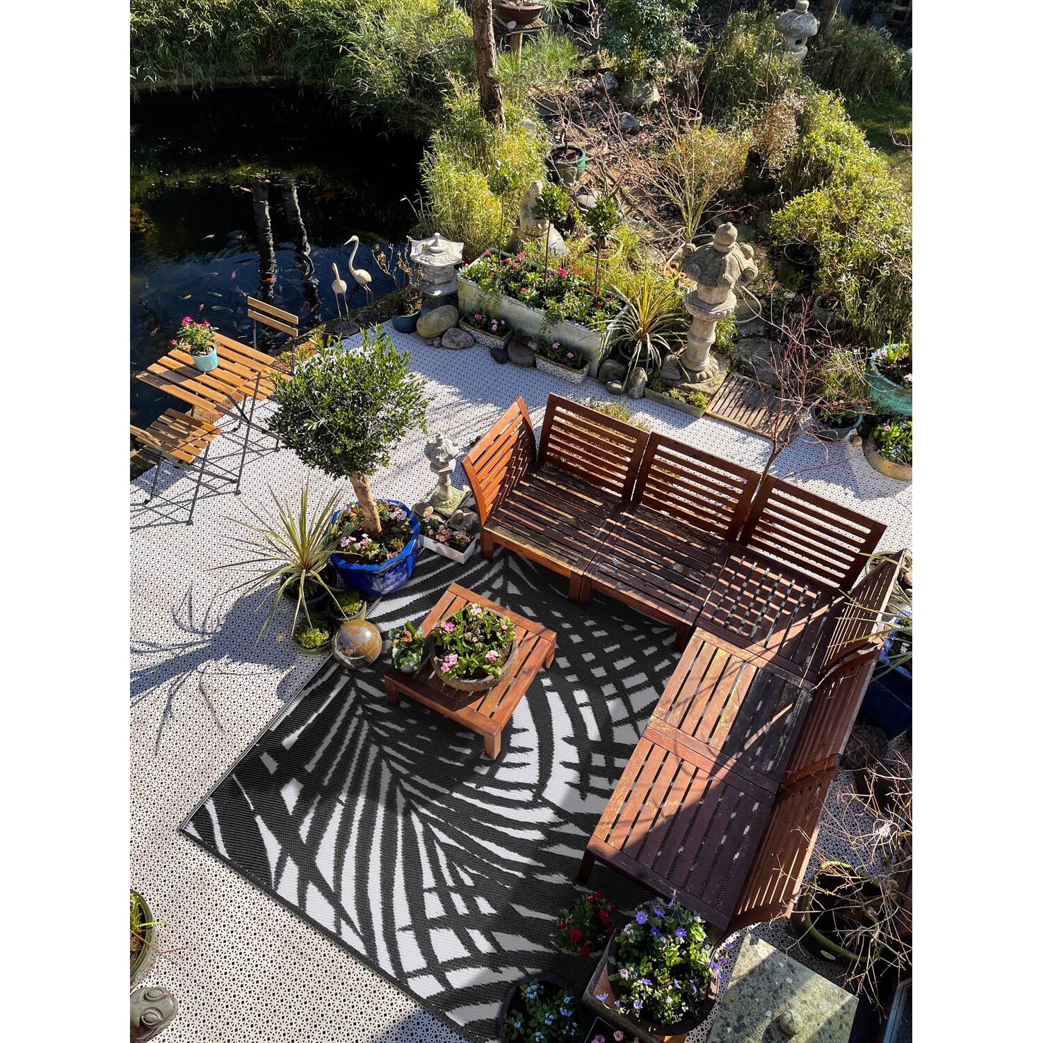 Tropical Leaf Outdoor Rug - Black Image 3