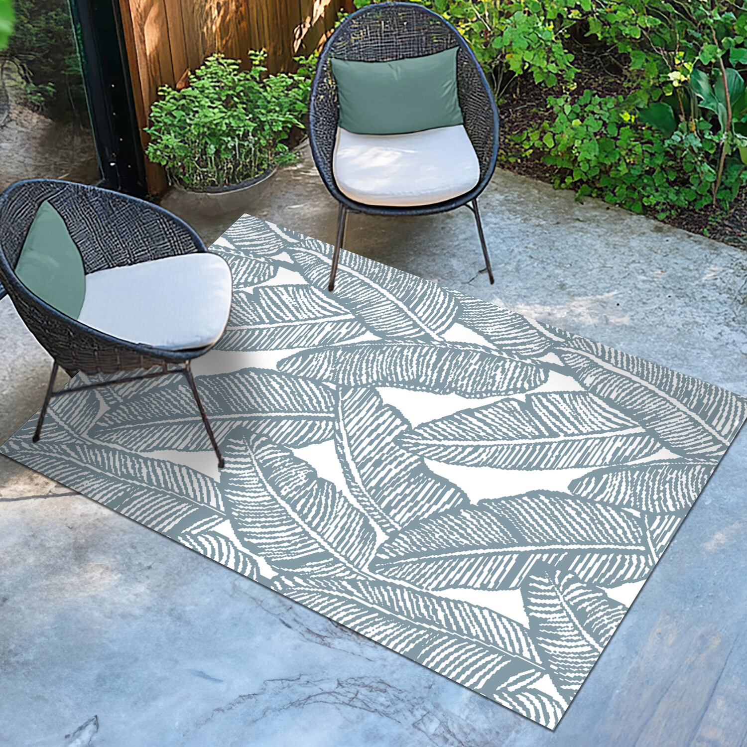 Leaf Reversible Outdoor Rug - Blue Image 3