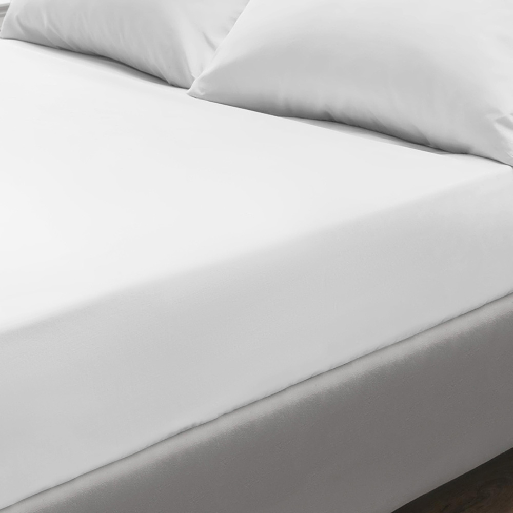 Sweet Dreams King Size White T200 Percale Fitted Sheet Image 2