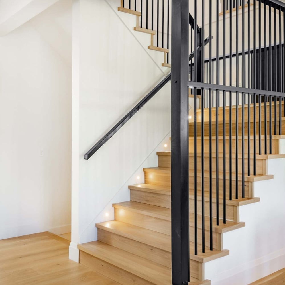 Johnstone's Interior Wood and Metal Quick Dry Eggshell Paint - Black / 2.5l Image 4