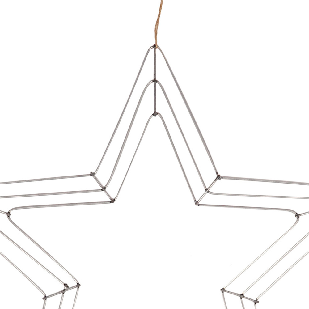 Star Shaped Wire Wreath - Silver Image 3