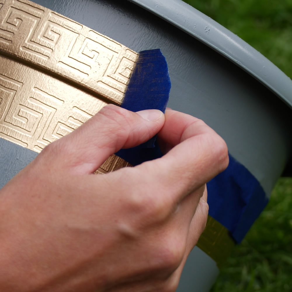 Wilko Wood & Metal Gold Metallic Paint 250ml Image 4