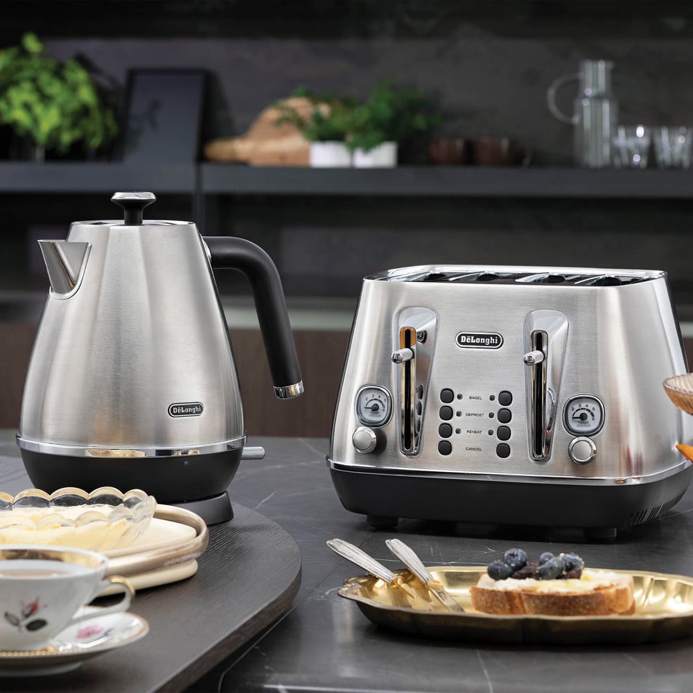 De'Longhi DL4312 Stainless Steel Distinta X 4 Slice Toaster Image 2