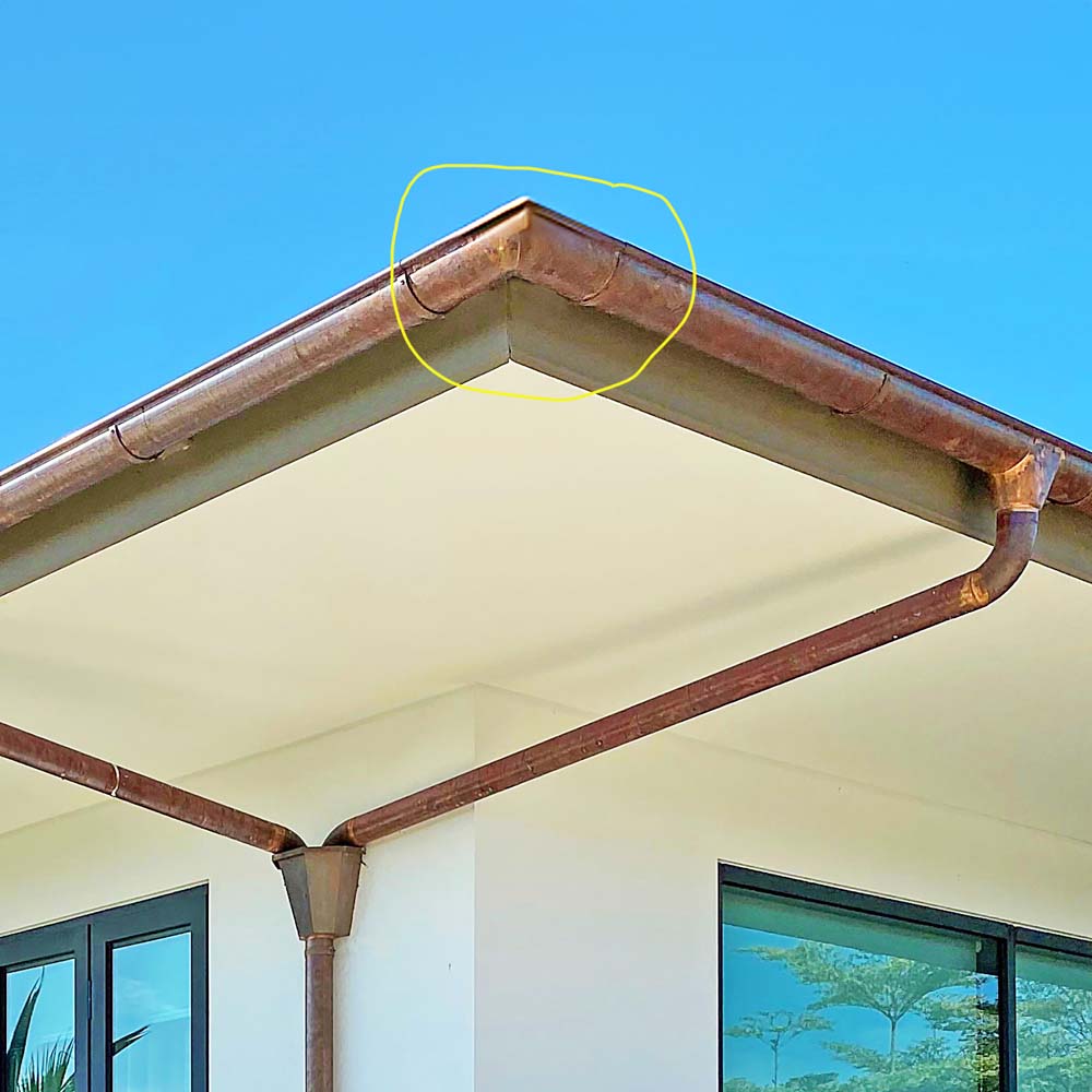 Metal Gutta Half Round 90 Degree Copper External Corner Image 2