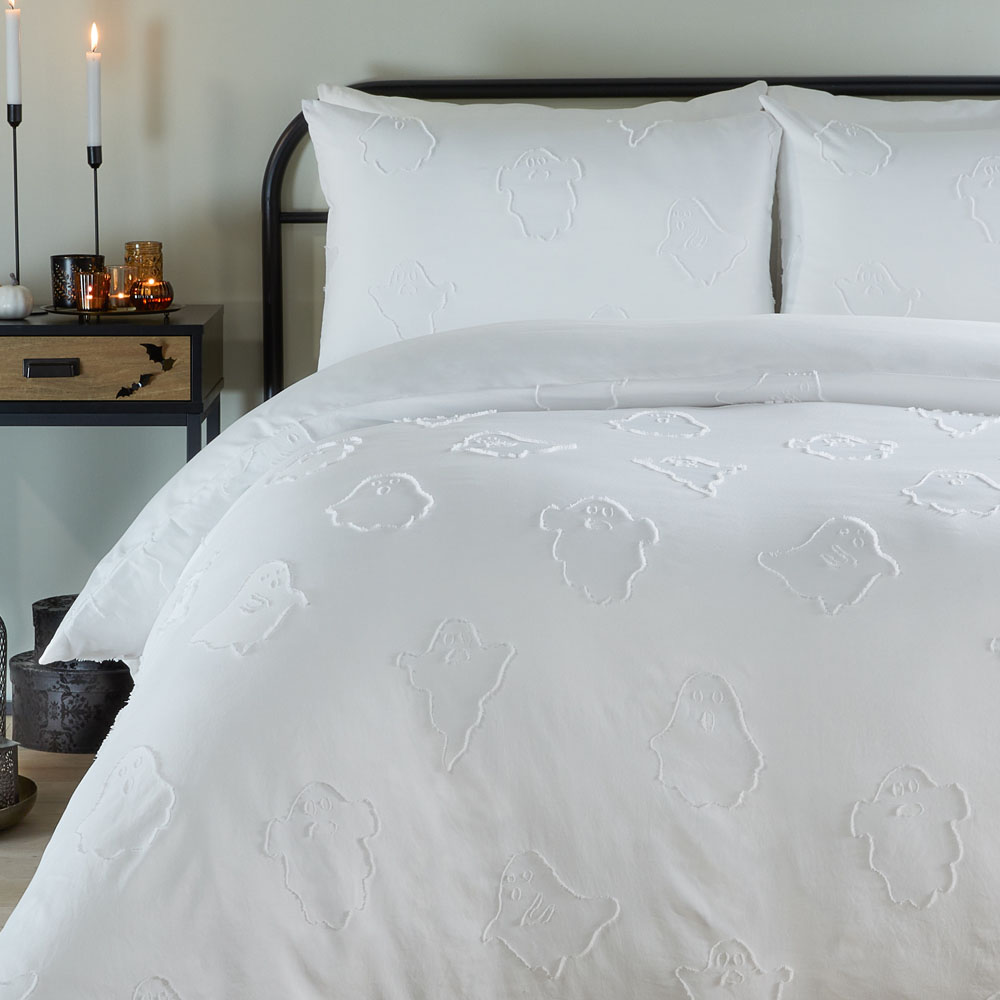 Duvet Day Double Ghostly Ghouls Soft Touch Tufted Duvet Set Image 3