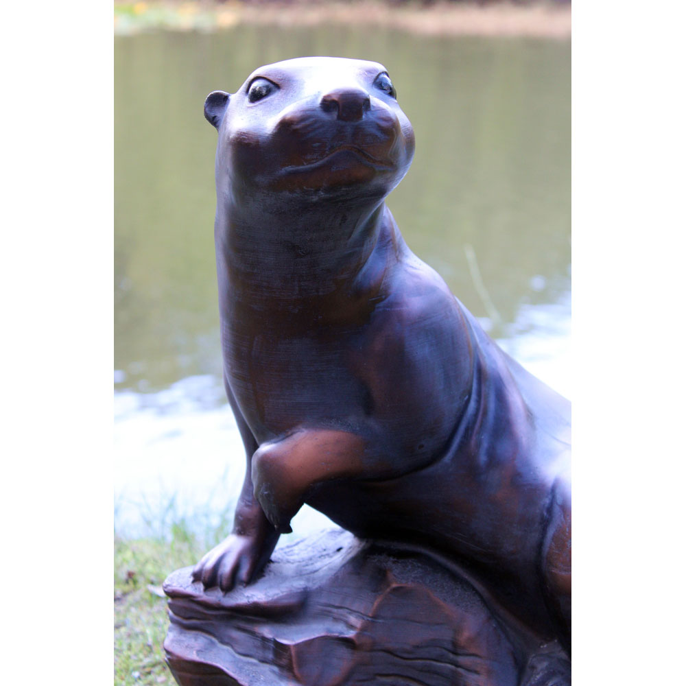 Inspirational Gifting Otter Polystone Resin Garden Ornament Large Image 7