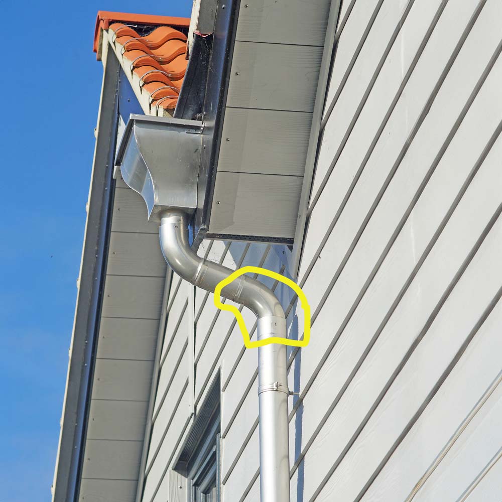 Metal Gutta 40 Degree Bend Stainless Steel Downpipe Image 2