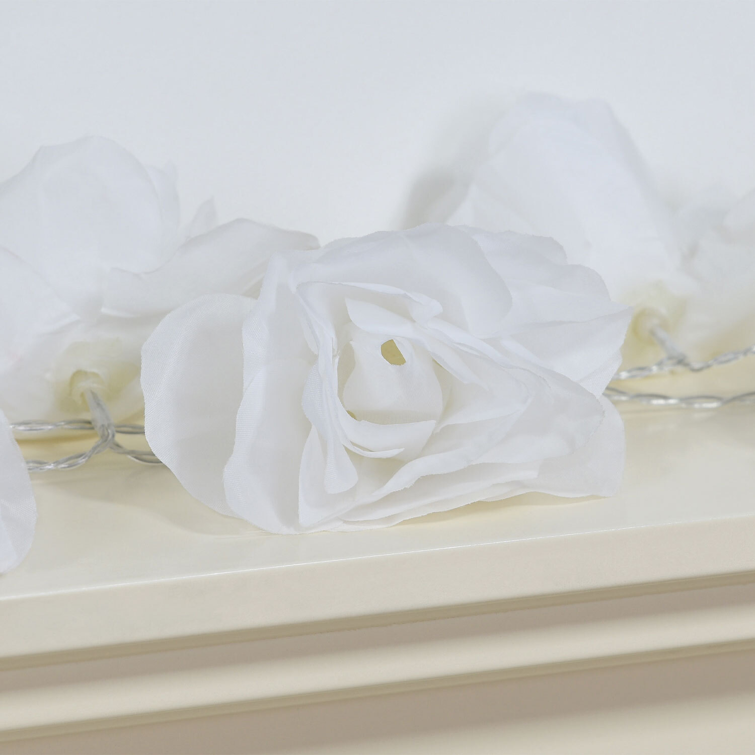 15 LED Rose String Light White Image 4