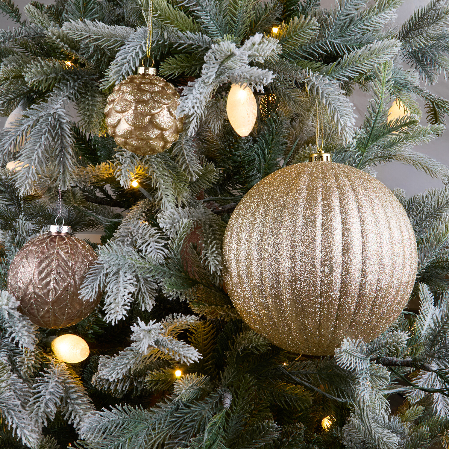 Pack of 3 XL Shiny Baubles Champagne Image 2