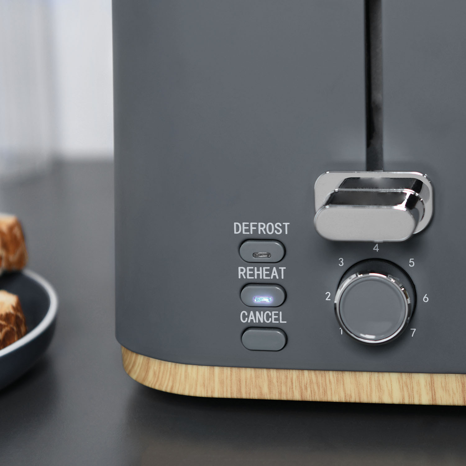 Retreat Metal 4 Slice Toaster with Lite Wood Trim - Dark Grey Image 5