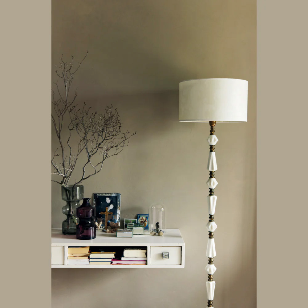 Farrow & Ball Light Gray Exterior Eggshell Paint 2.5L Image 4
