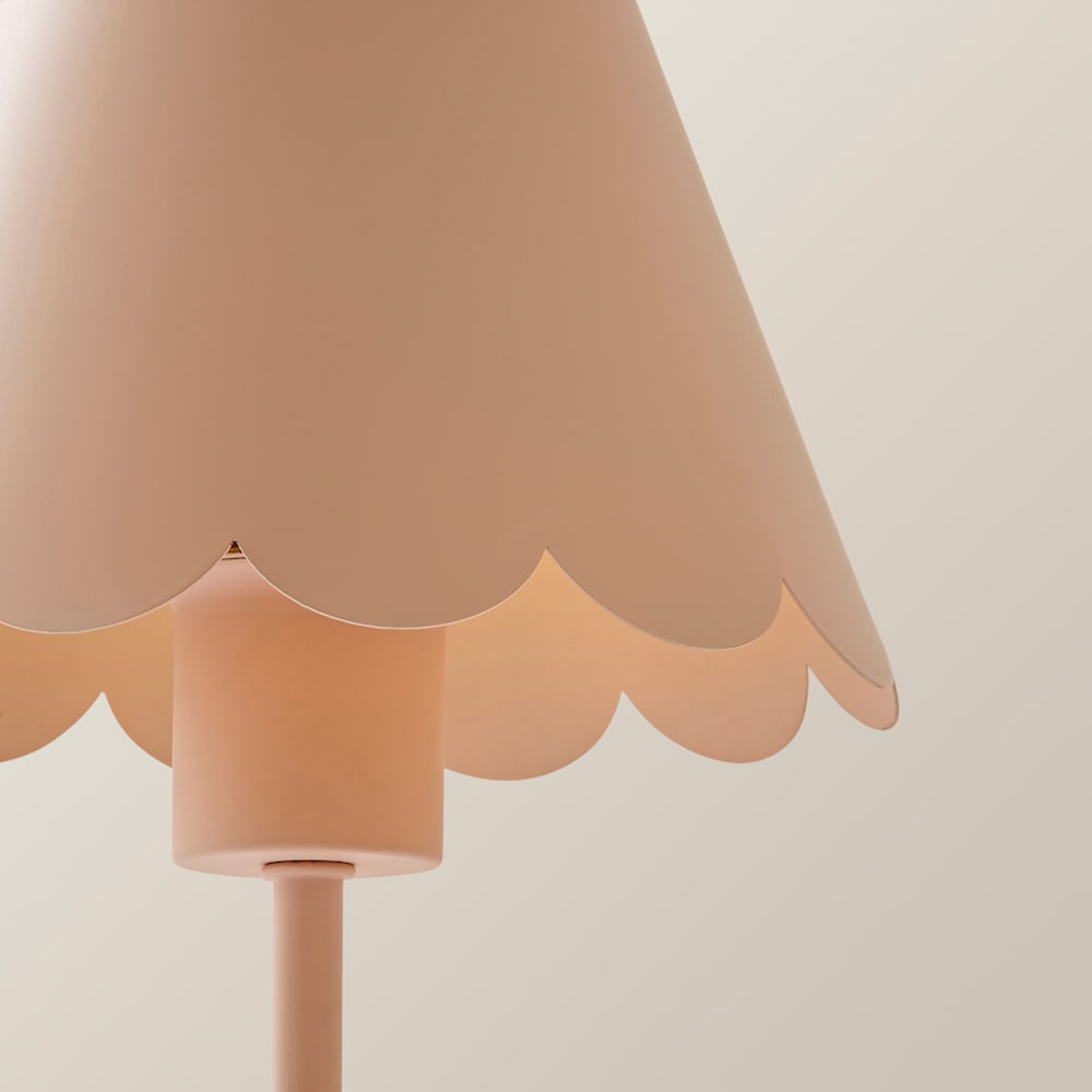 ValueLights Hattie Pink Scallop Rechargeable Table Lamp Image 4