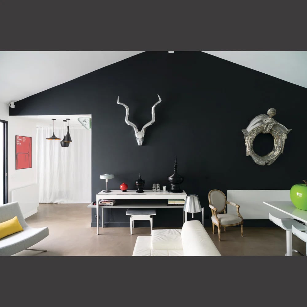 Farrow & Ball Walls and Ceilings Pitch Black Modern Emulsion Paint 5L Image 4