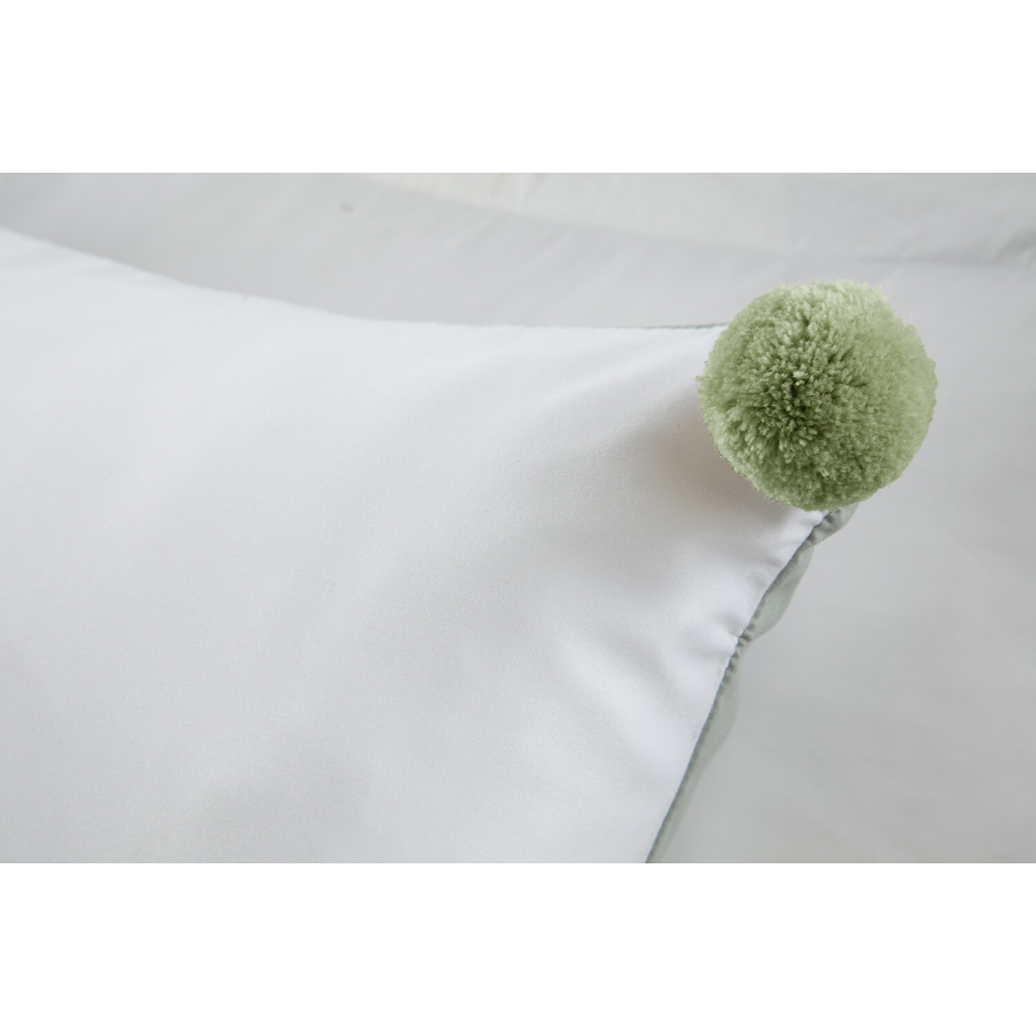 Nordic Trees Duvet Cover and Pillowcase Set - White / Single Image 5