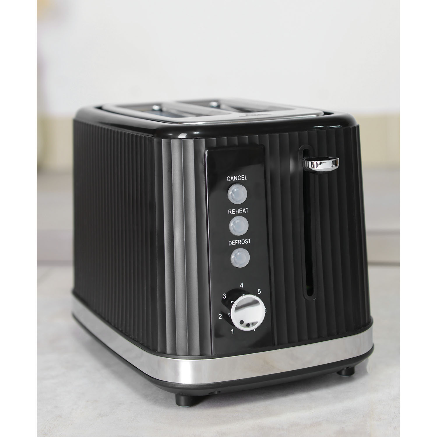 Contour Two Slot Plastic Toaster - Black Image 3