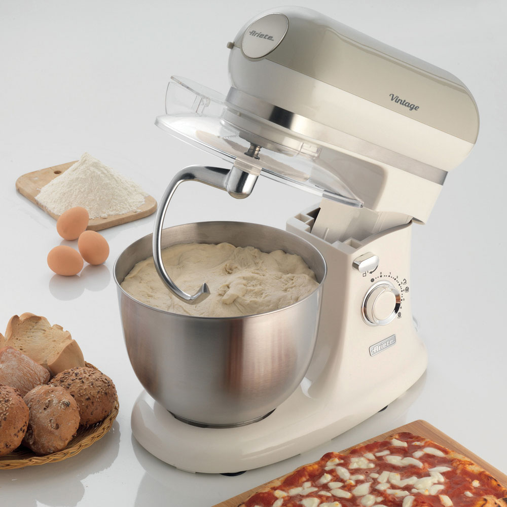 Ariete Cream Vintage 5.5L Stand Mixer Image 2