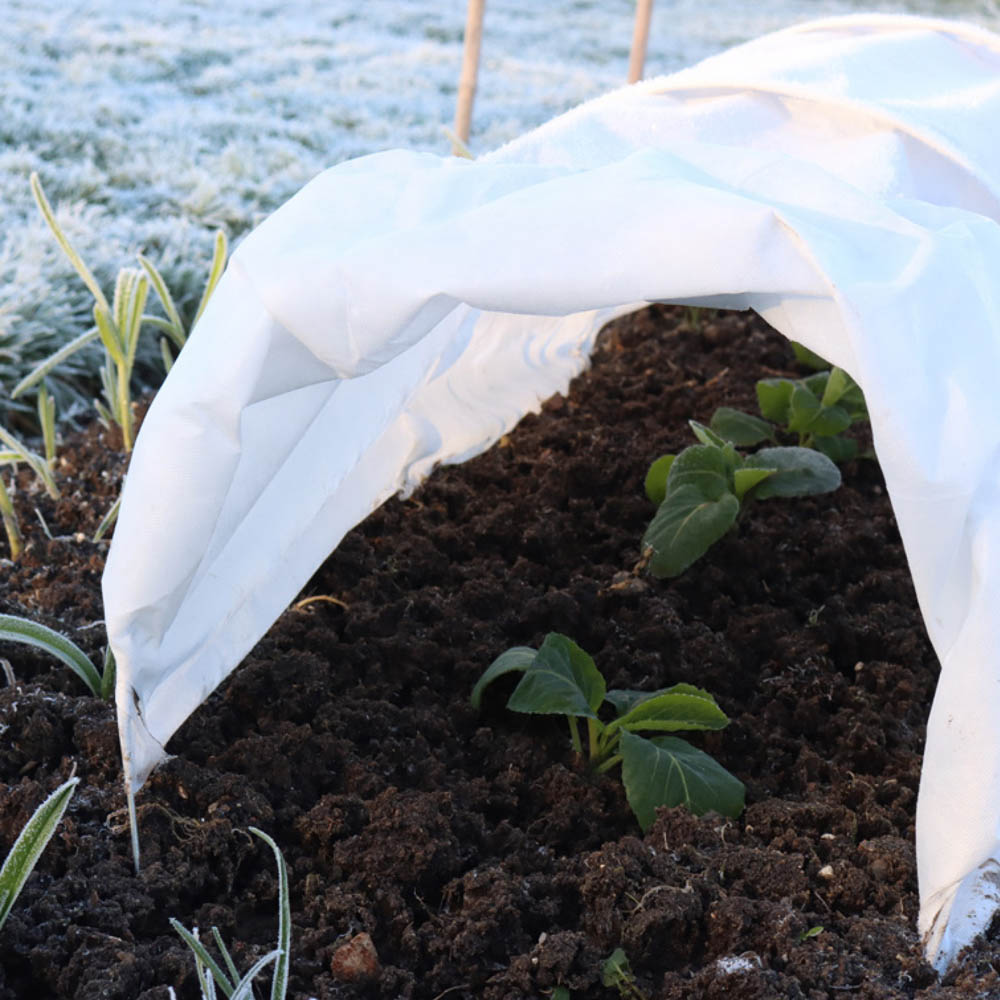 YouGarden Frost Protection Fleece 15 x 1m Image 2
