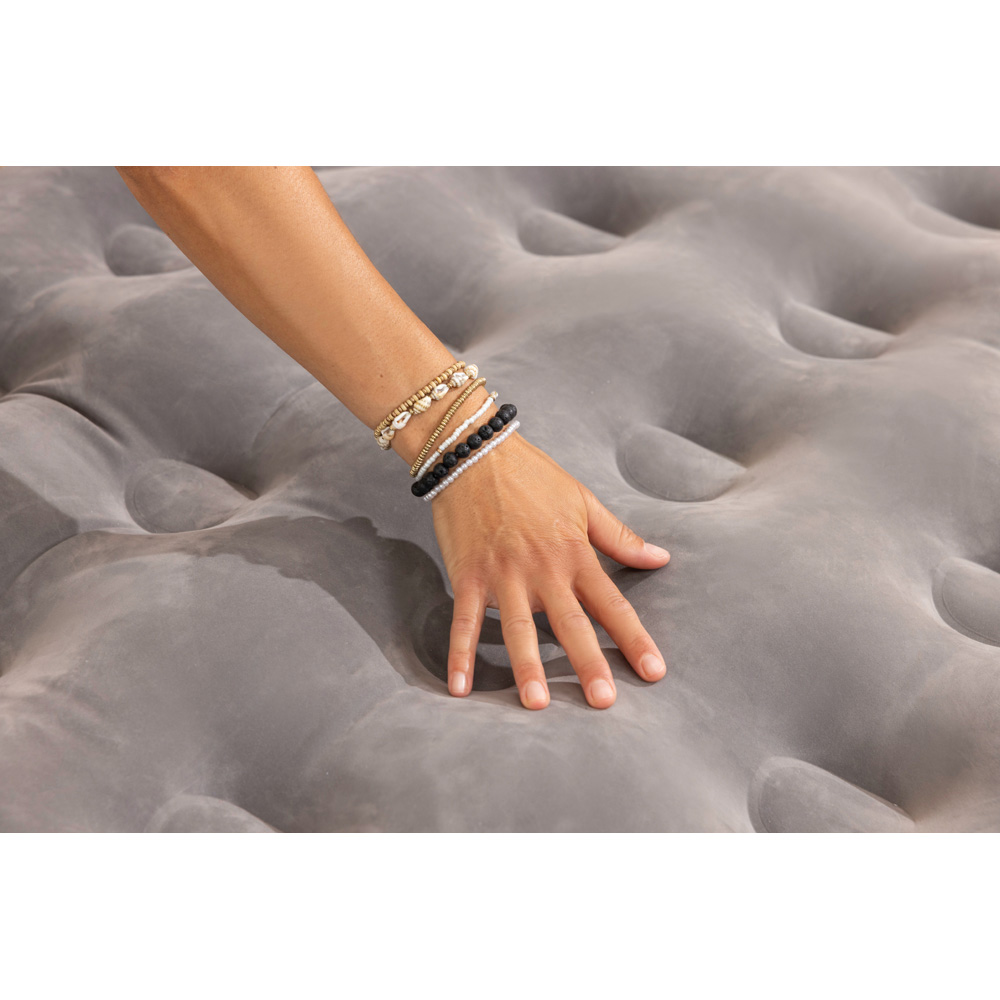 Bestway Double Flocked Inflatable Airbed with Handheld D Cell Battery Pump Image 5