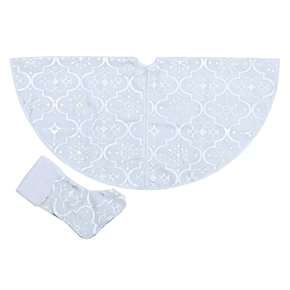 Living and Home Round Shape Christmas Tree Base Skirt with Stocking 120cm Image 3