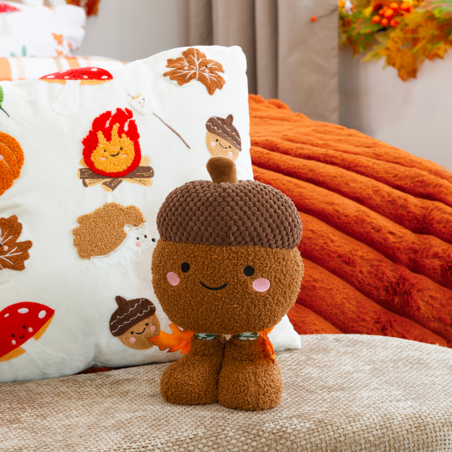 Autumnal Acorn Standing Decoration Brown Image 3