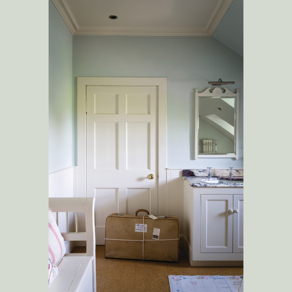 Farrow & Ball Interior Wood and Metal 204 Pale Powder Flat Eggshell Paint 5L Image 4
