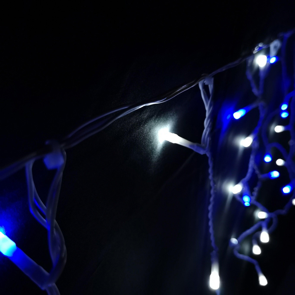 Premier IcicleBrights 640 Blue and White LED Multi-Function White Cable Icicle Light 11.5m Image 7