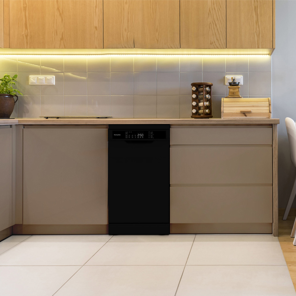 Montpellier MDWD1064K 45cm Black Freestanding Slimline Dishwasher Image 3